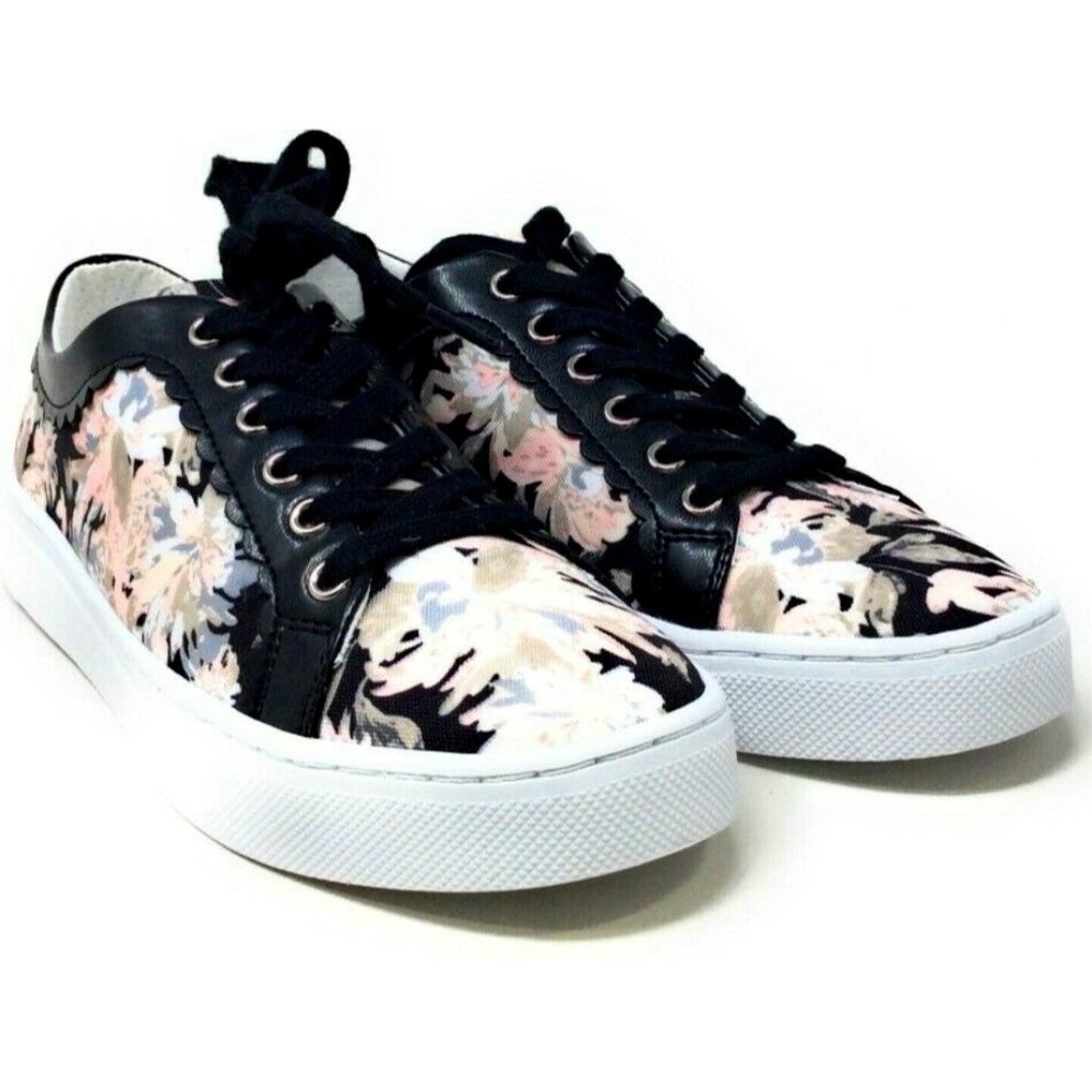 Isaac Mizrahi Live! Floral Printed Sneakers w/ Scallop Trim  Sz 7M